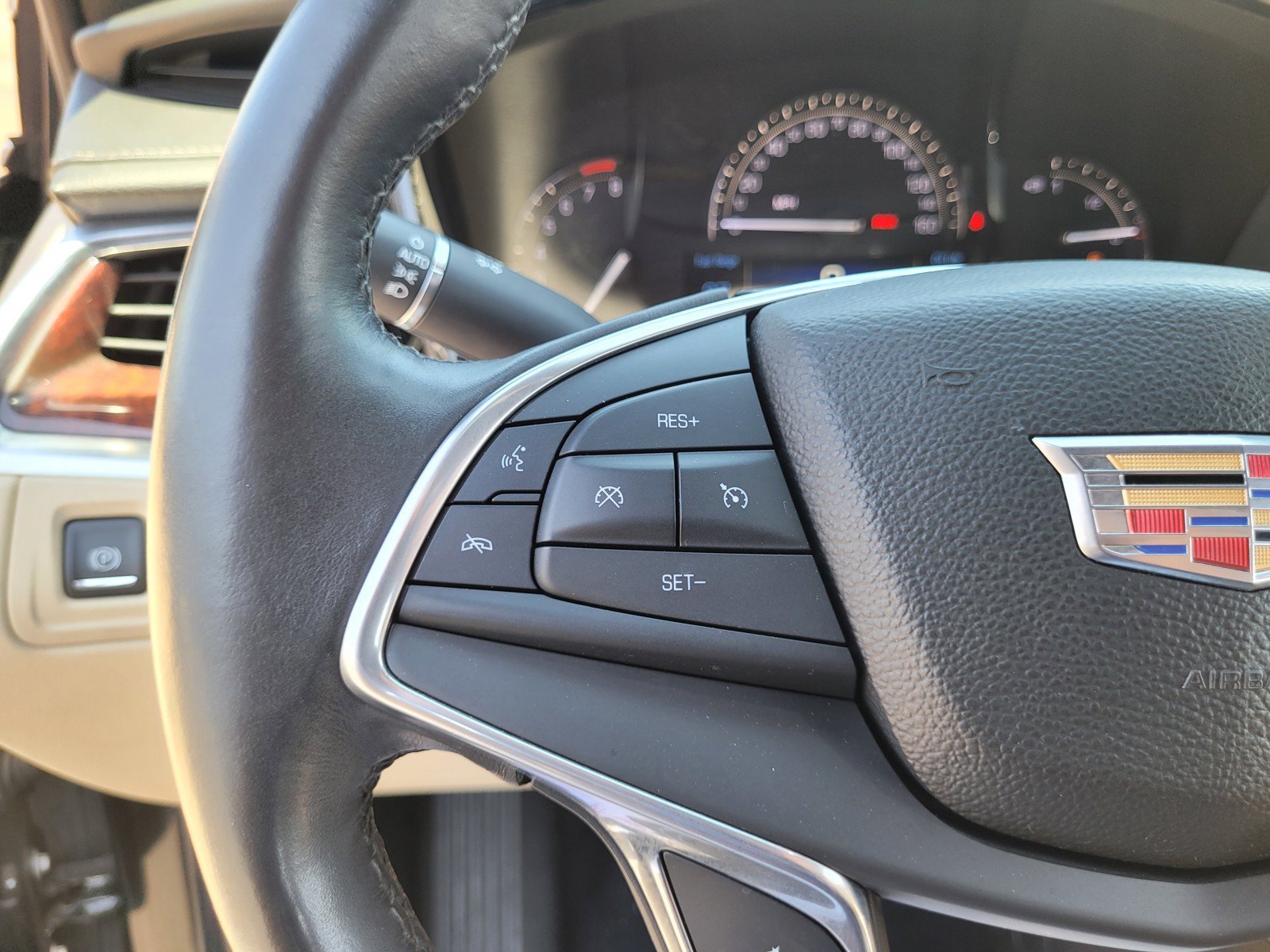 Used 2017 STELLAR BLACK METALLIC Cadillac Luxury FWD image 22