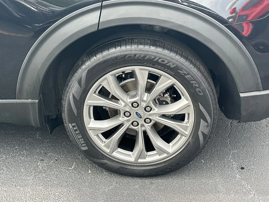 Used 2021 Black Ford Limited image 20
