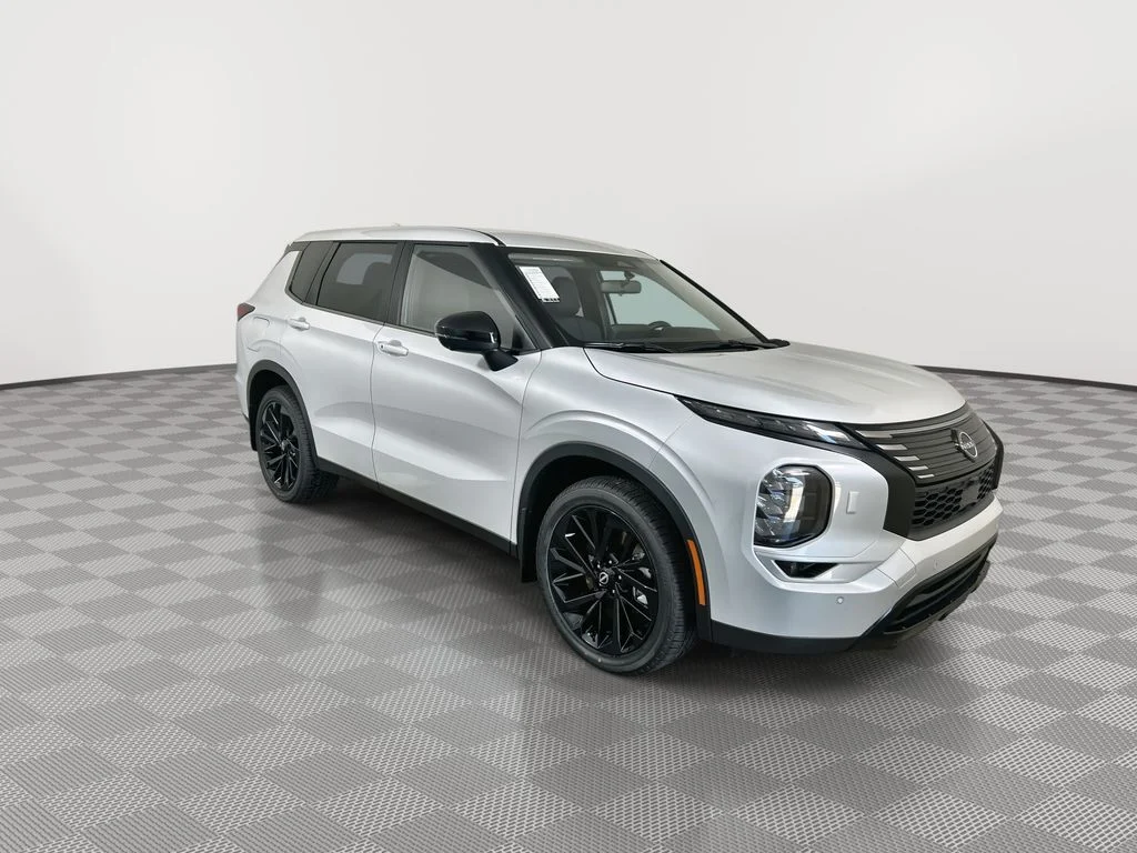 New 2026 White Nissan SL image 2