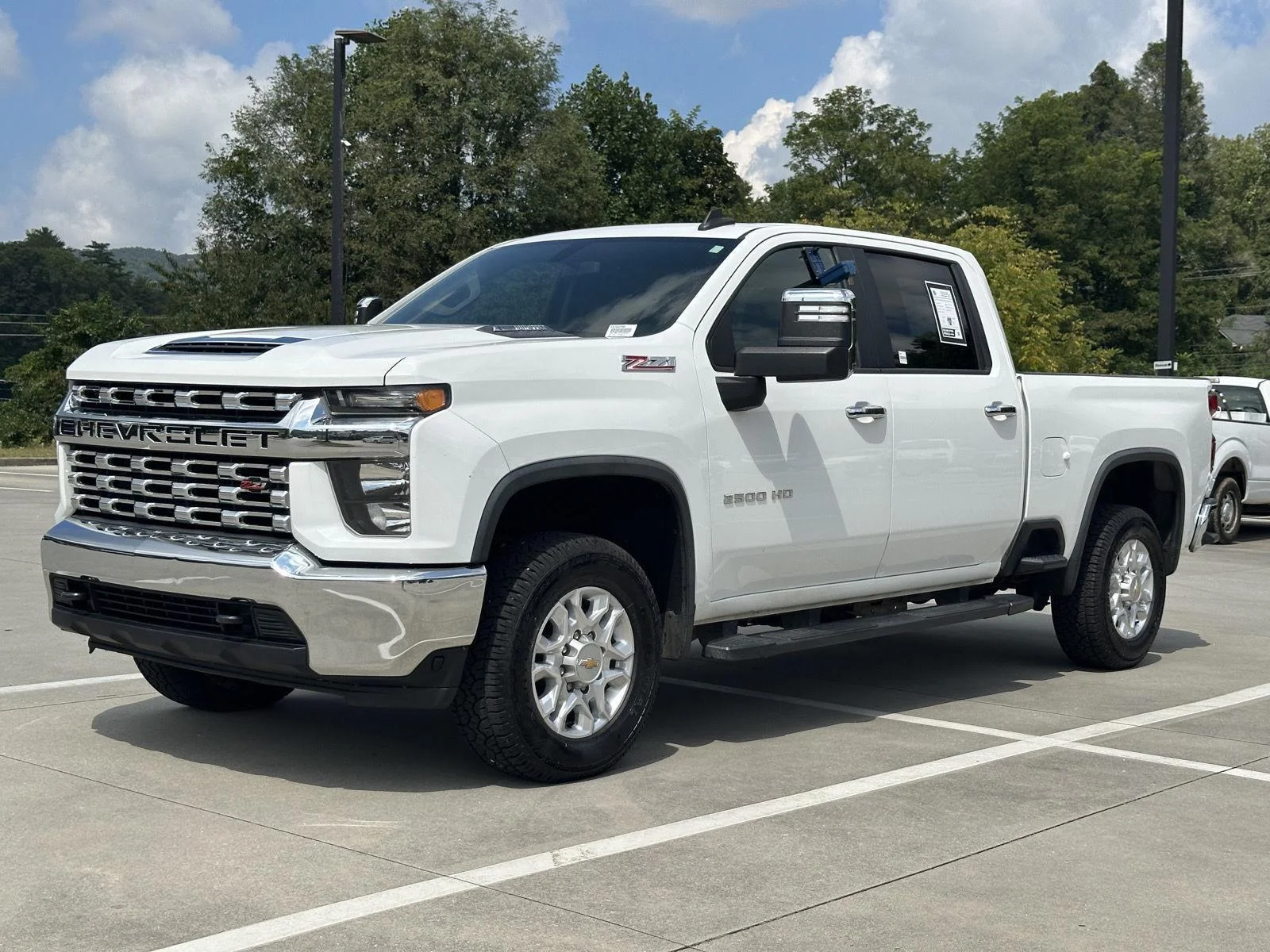 Used 2021 Summit White Chevrolet LT image 3
