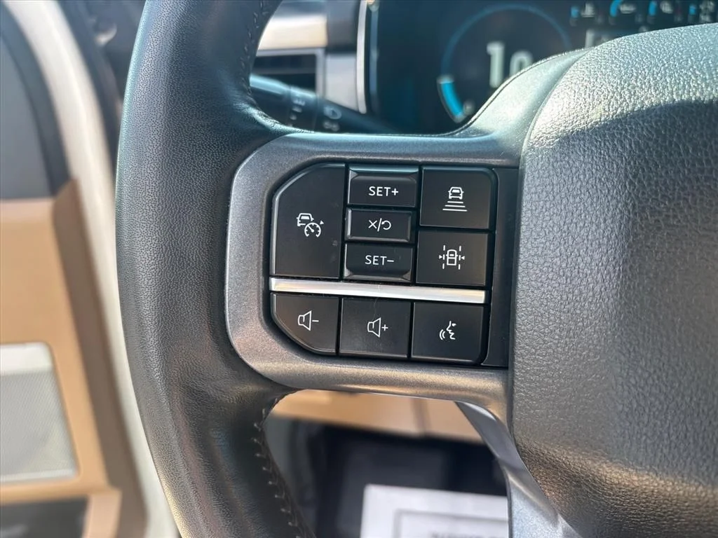 Used 2023 White Ford Lariat image 30