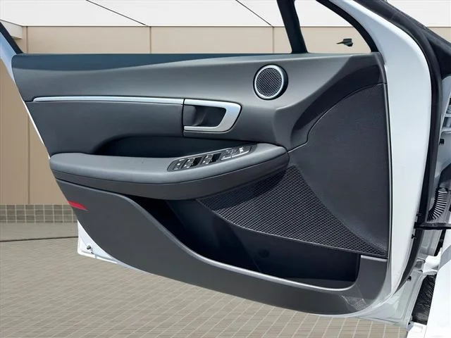 2026 Hyundai Sonata SEL - Photo 22