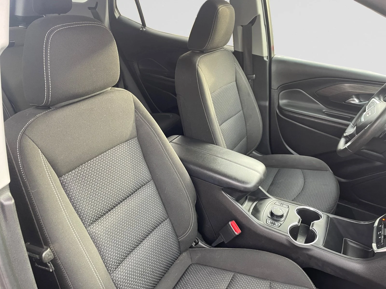 Used 2024 Black GMC SLE AWD image 12