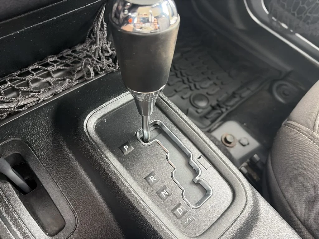 Used 2017 Silver Jeep Unlimited Sahara image 23