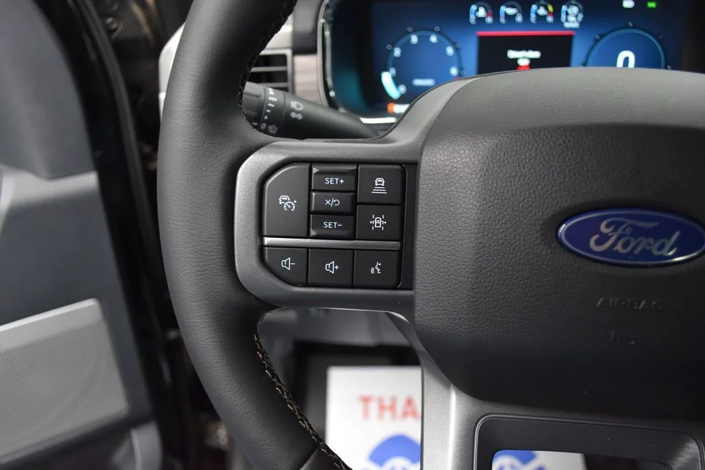 2025 Ford F-150 Lariat - Photo 9