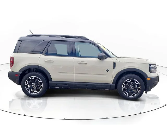 Used 2025 Beige Ford Outer Banks image 4