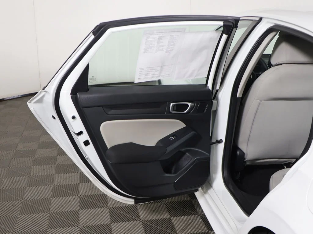 Used 2023 White Honda LX image 17