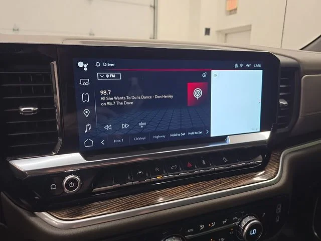 Used 2024 Metallic GMC SLE image 25