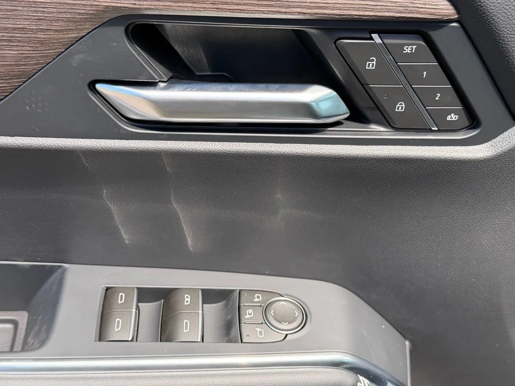 2026 GMC Acadia Denali - Photo 21