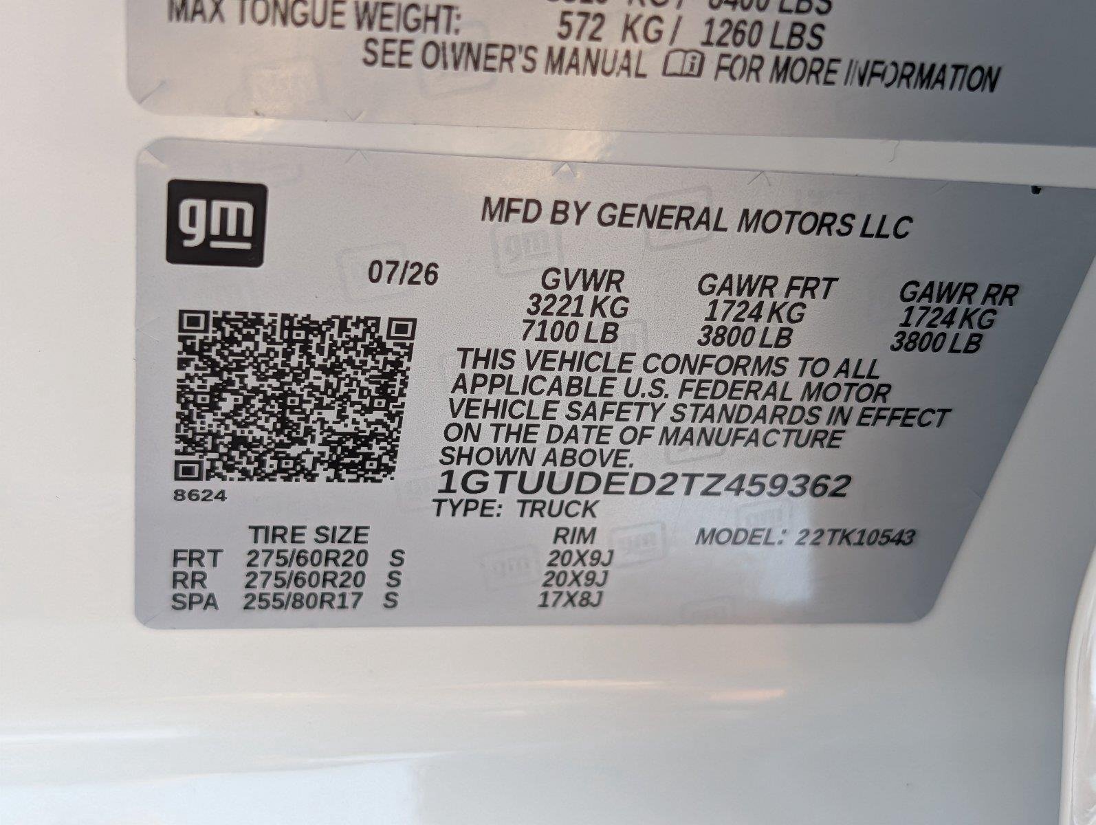 New 2026 Summit White GMC SLT image 39