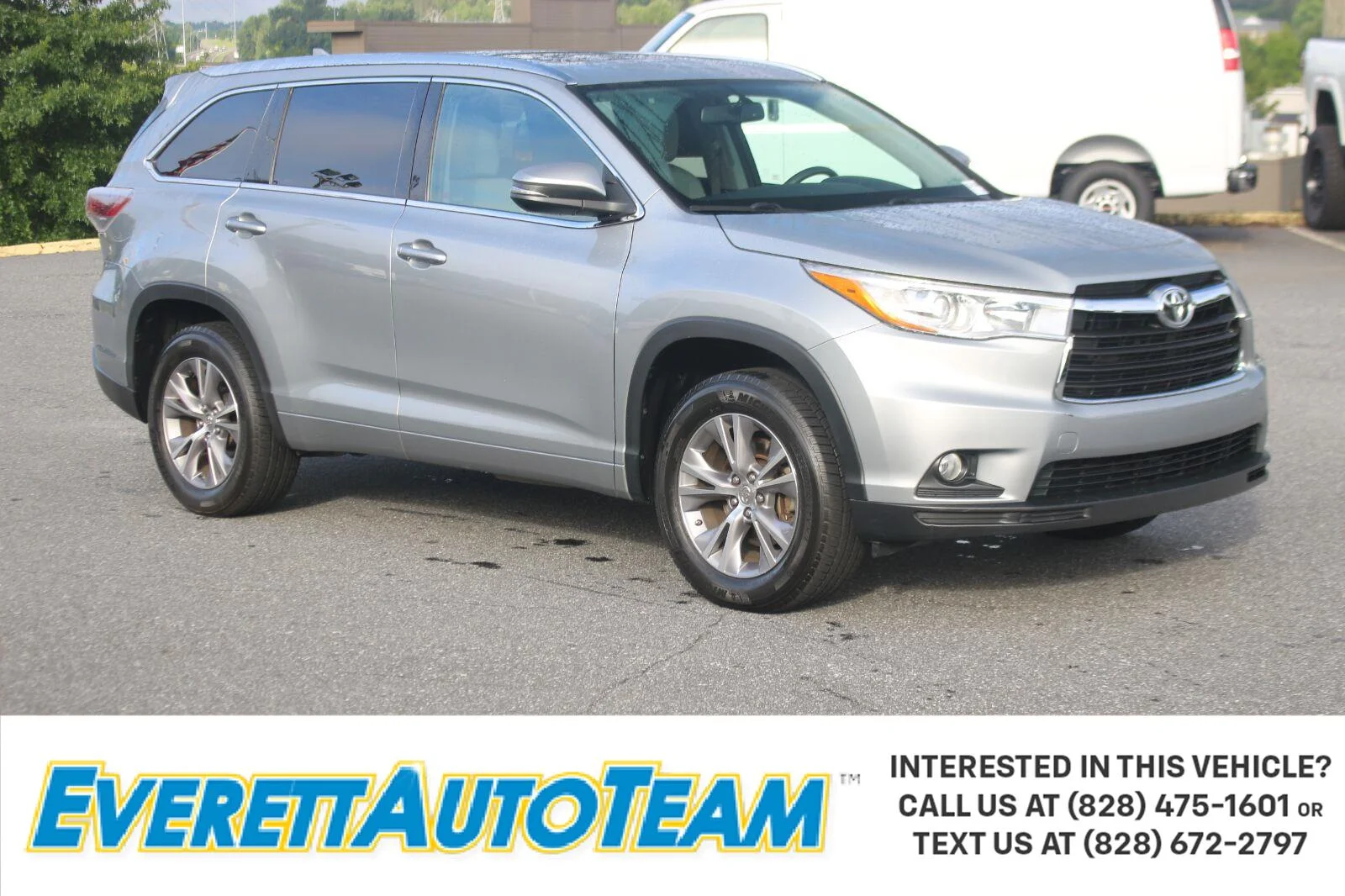 Used 2015  Toyota XLE image 1