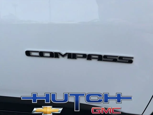 Used 2025 White Jeep Limited 4x4 image 12