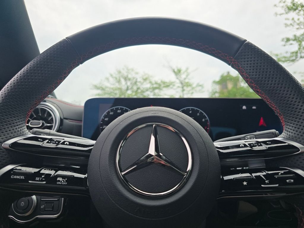 Certified Used 2026 MANUFAKTUR Patagonia Red Metallic Mercedes-Benz CLA 250 image 26