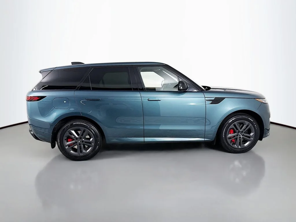 Certified Used 2024 Giola Green Metallic Land Rover Dynamic SE image 8
