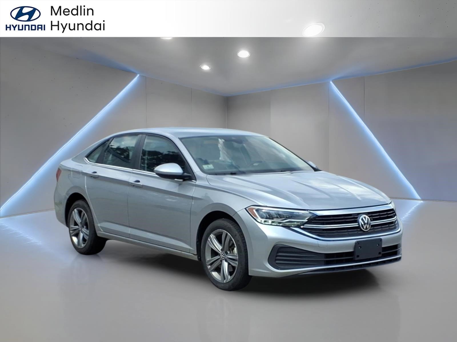 Used 2024 Platinum Gray Metallic Volkswagen SE image 1