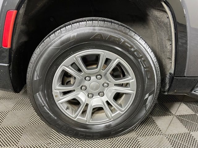 Used 2022 Gray Jeep Series I image 11