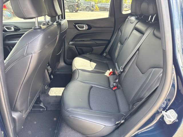 New 2026 Fathom Blue Pearl-Coat Exterior Paint Jeep Latitude image 13