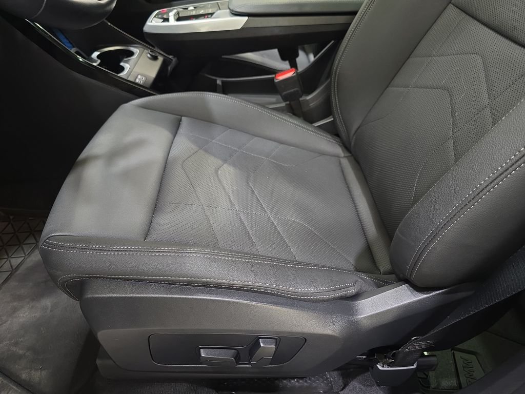 Used 2023 Green BMW xDrive28i image 31