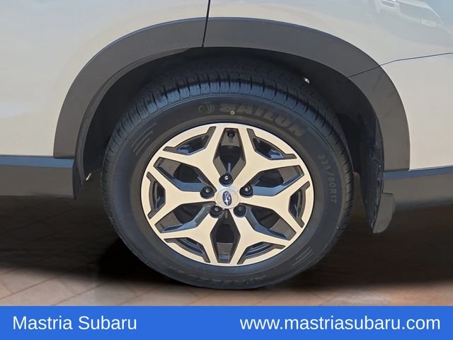 Used 2021 Ice Silver Metallic Subaru Premium image 5