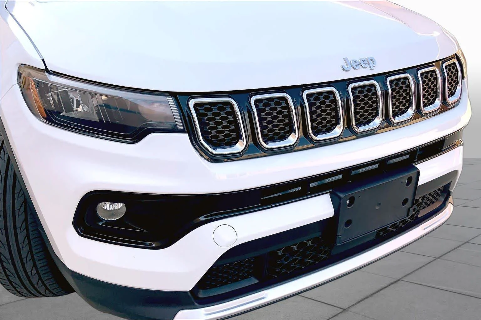 Used 2024 Bright White Clearcoat Jeep Limited image 31