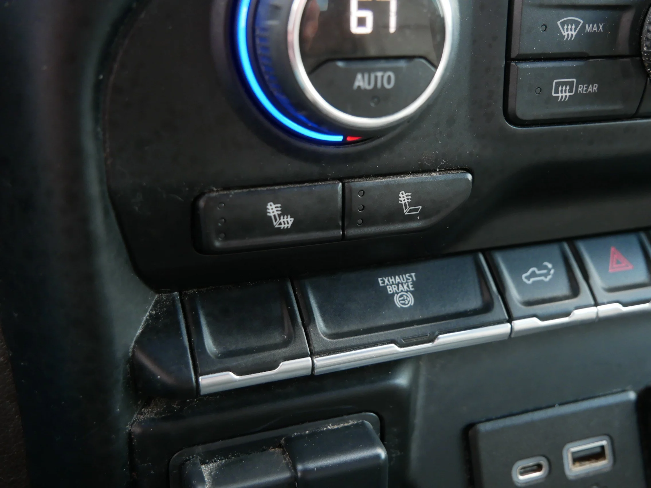 Used 2020 Summit White Chevrolet LT image 33