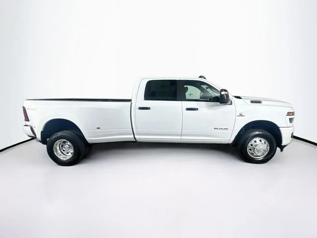 New 2026 Bright White Clear-Coat Exterior Paint RAM BIG HORN image 8