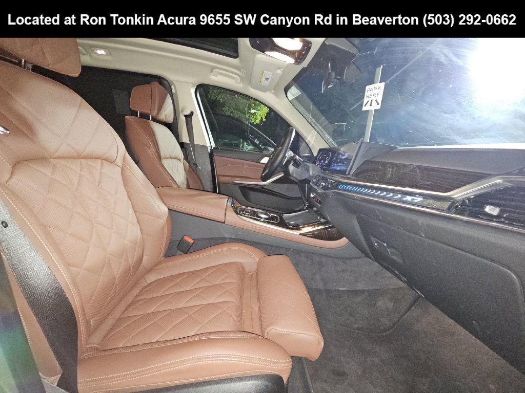 Used 2026 Mineral White Metallic BMW xDrive40i image 7