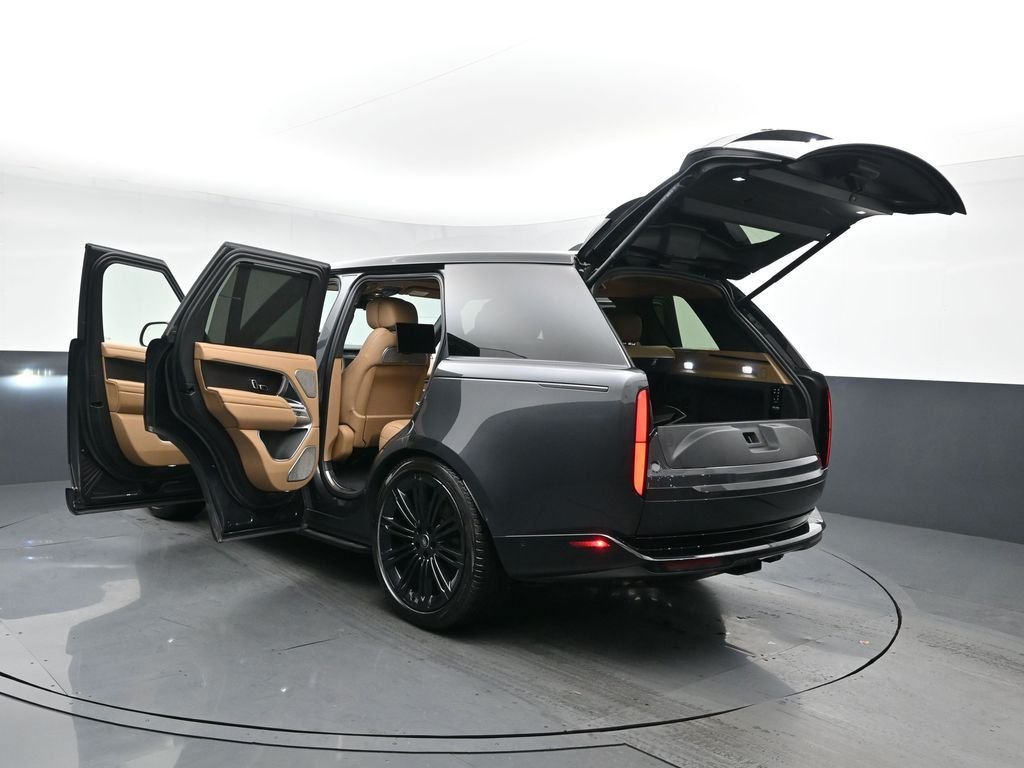 Used 2024 Black Land Rover Autobiography image 37