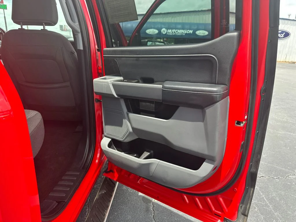 Used 2022 Red Ford XLT image 16
