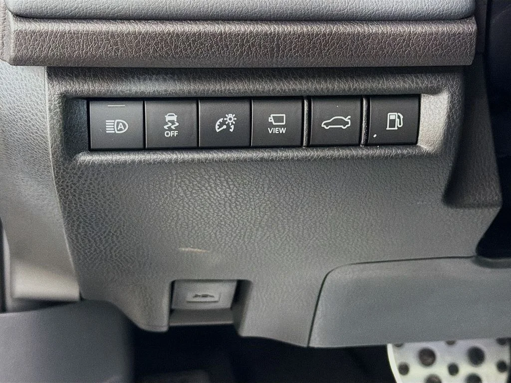 2026 Toyota Camry XSE - Photo 10