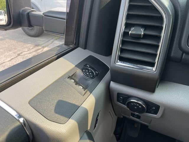 Used 2017 Blue Ford XLT image 35