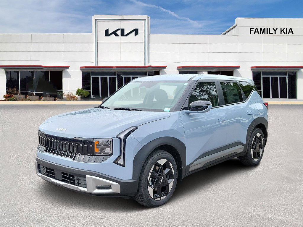 New 2027 Pale Gray Kia S image 3