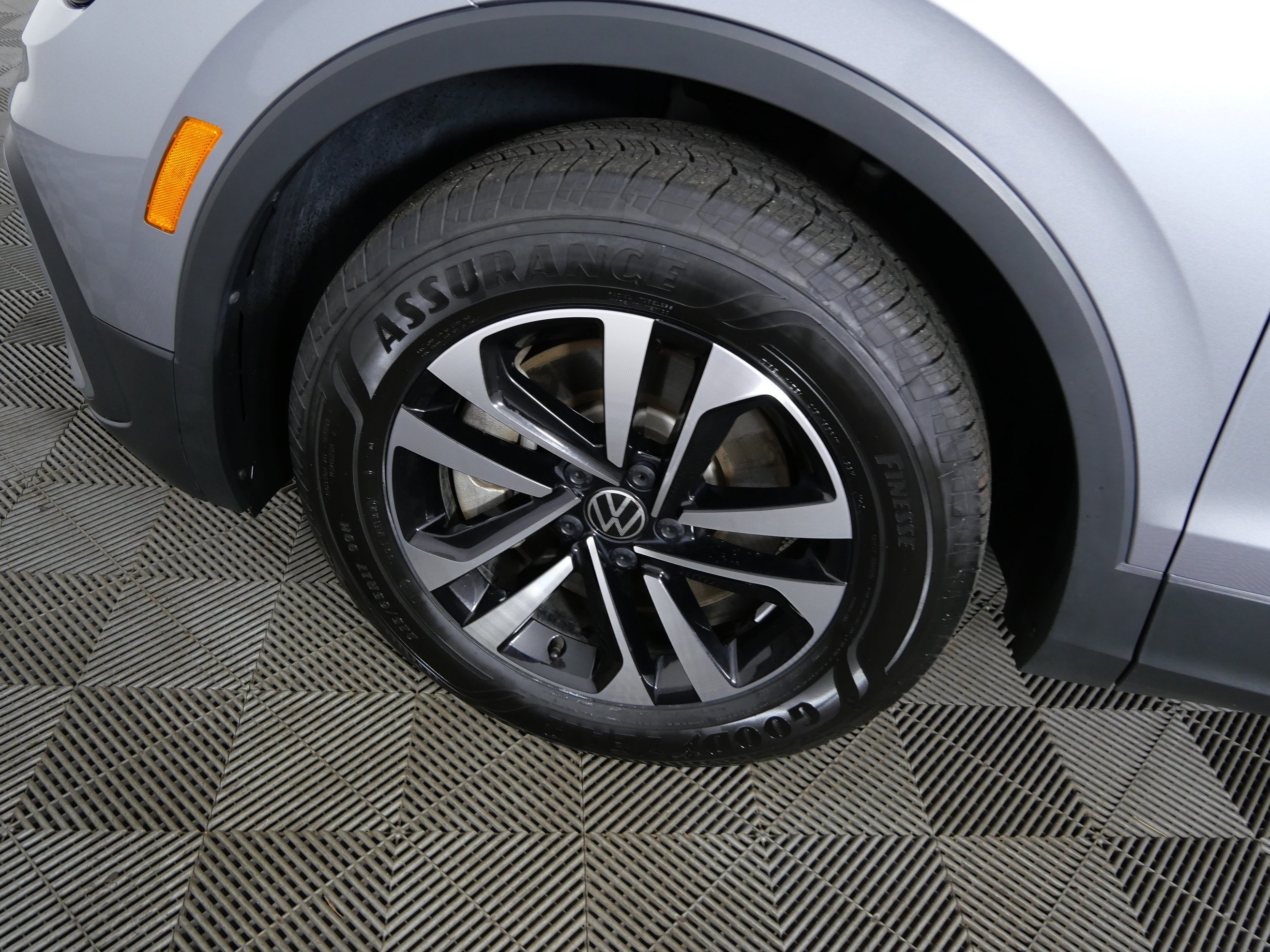 Used 2024 Silver Volkswagen S image 15