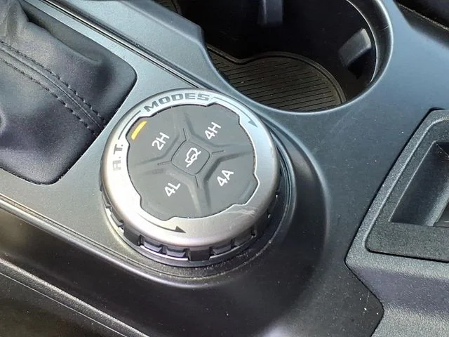 Used 2022 Gray Ford Badlands image 27