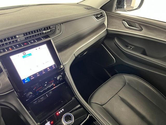 Used 2022 White Jeep Limited image 35