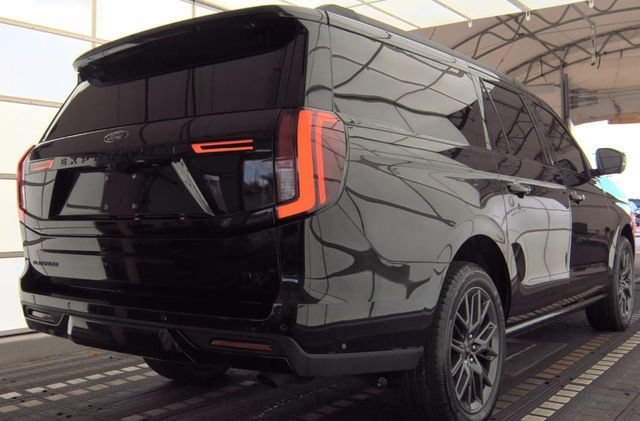 Used 2025 Agate Black Metallic Ford Platinum image 4