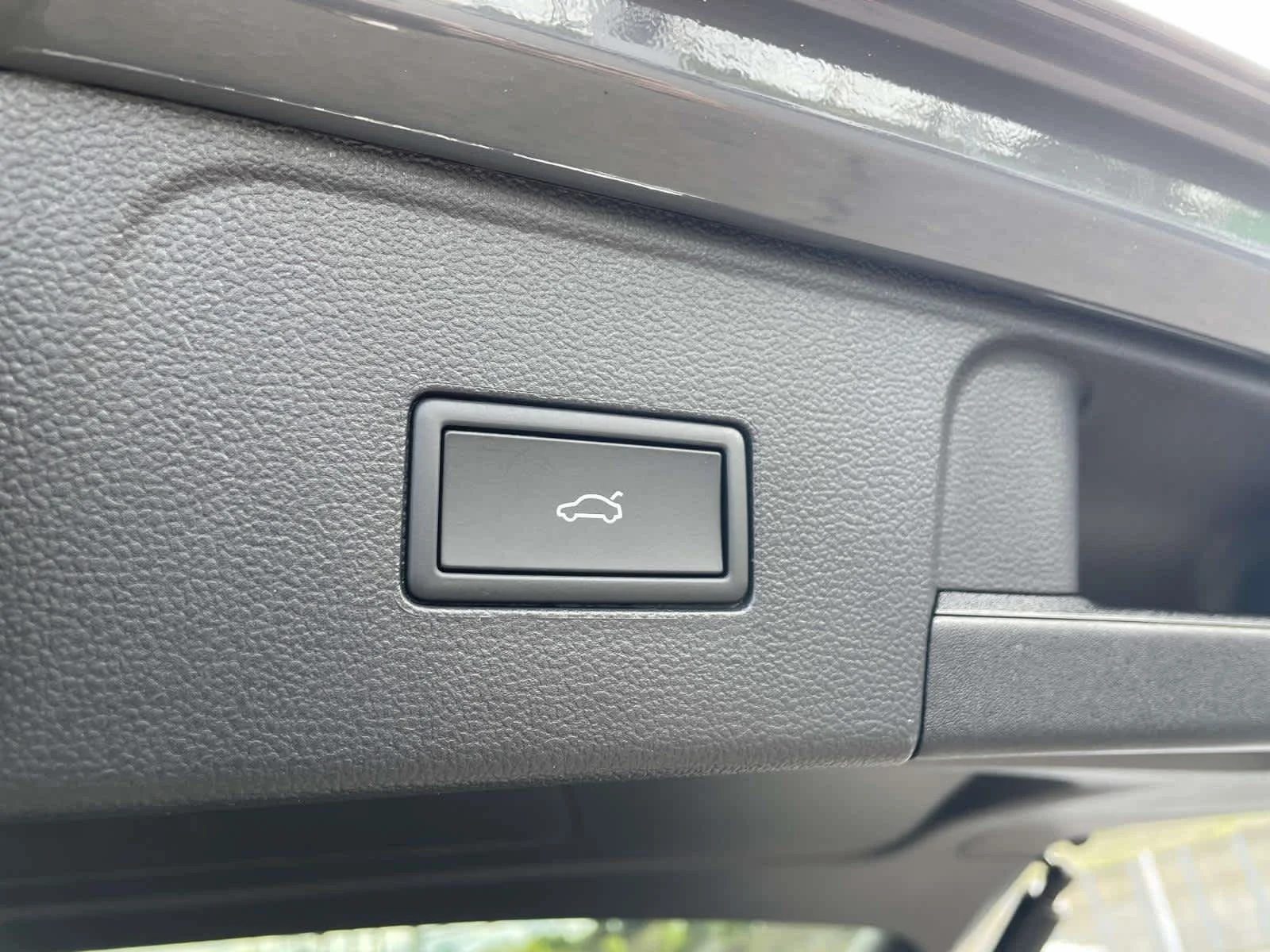 New 2026 Pure Gray Volkswagen 2.0T SE w/Technology image 19