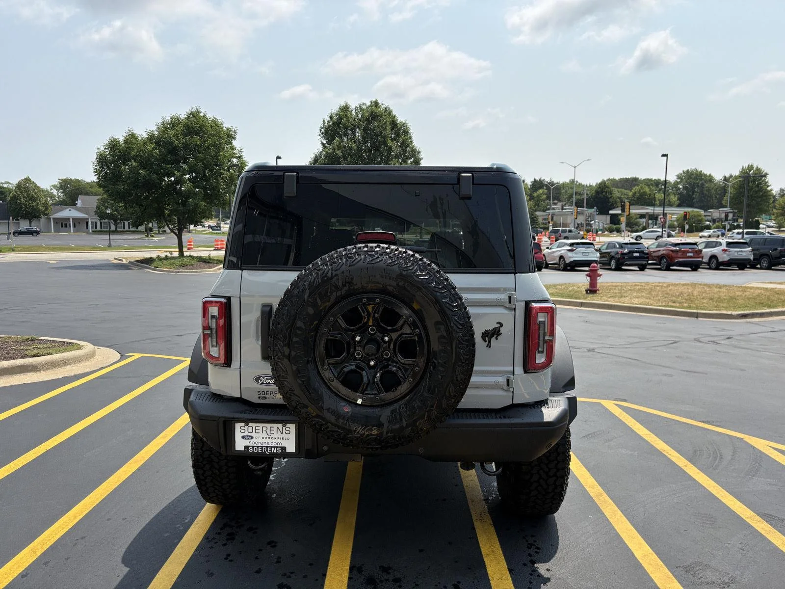 New 2026 Avalanche Gray Ford Badlands® image 5