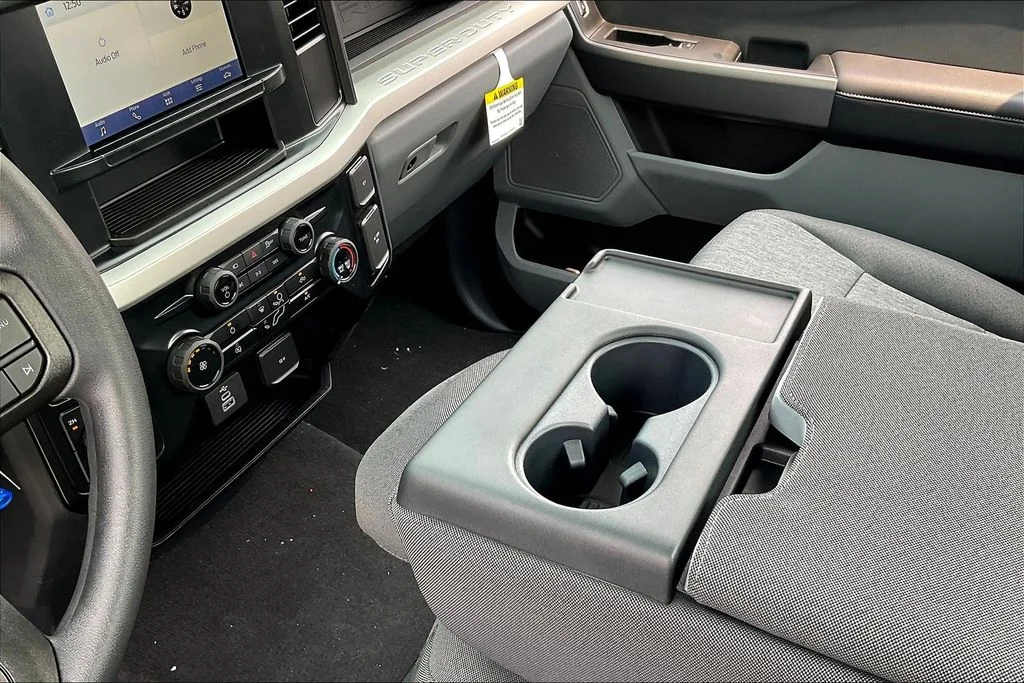 2025 Ford F-350 Super Duty XL - Photo 10