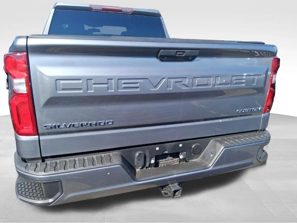 Used 2020 Gray Chevrolet Custom image 11