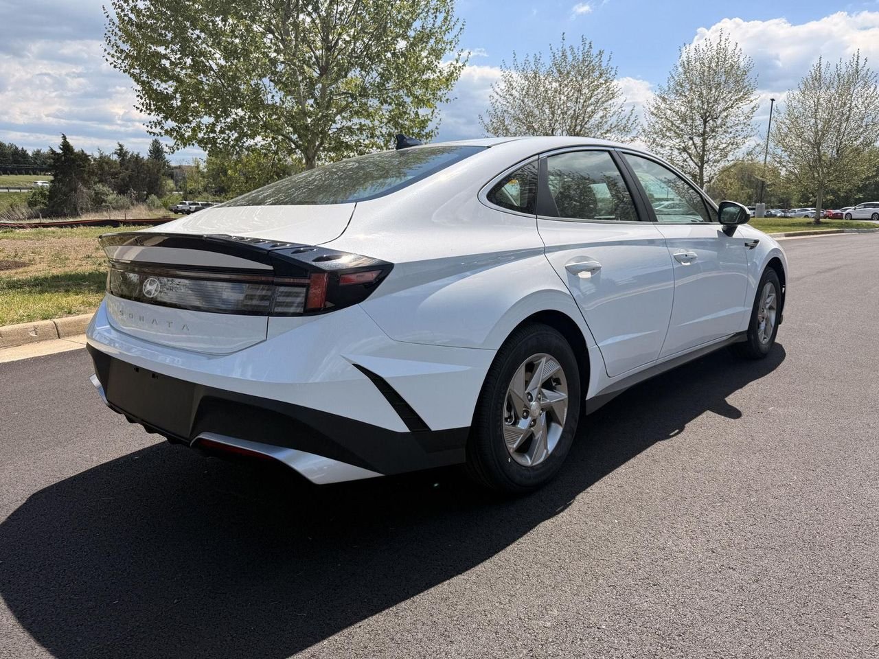 2026 Hyundai Sonata SE - Photo 4