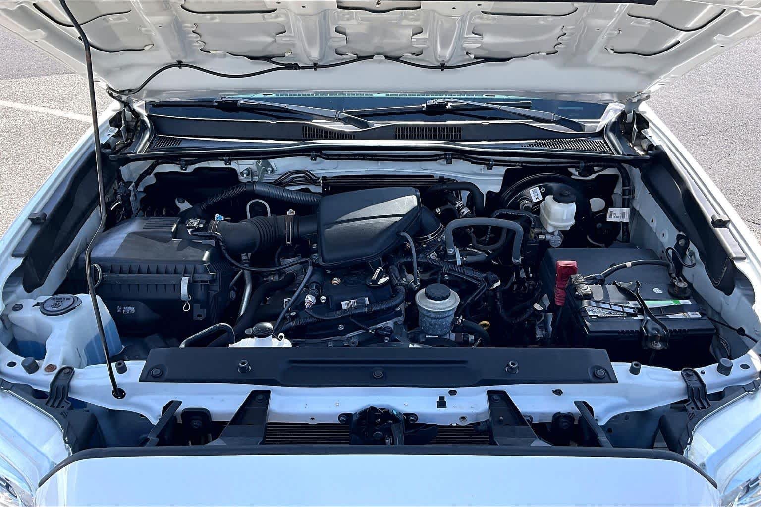 Used 2020 Super White Toyota SR image 29