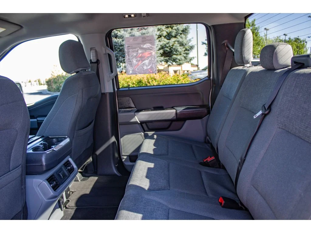 Used 2024 Oxford White Ford XLT image 17