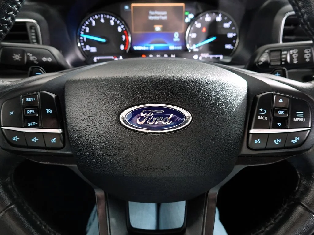 Used 2020 Black Ford XLT image 24