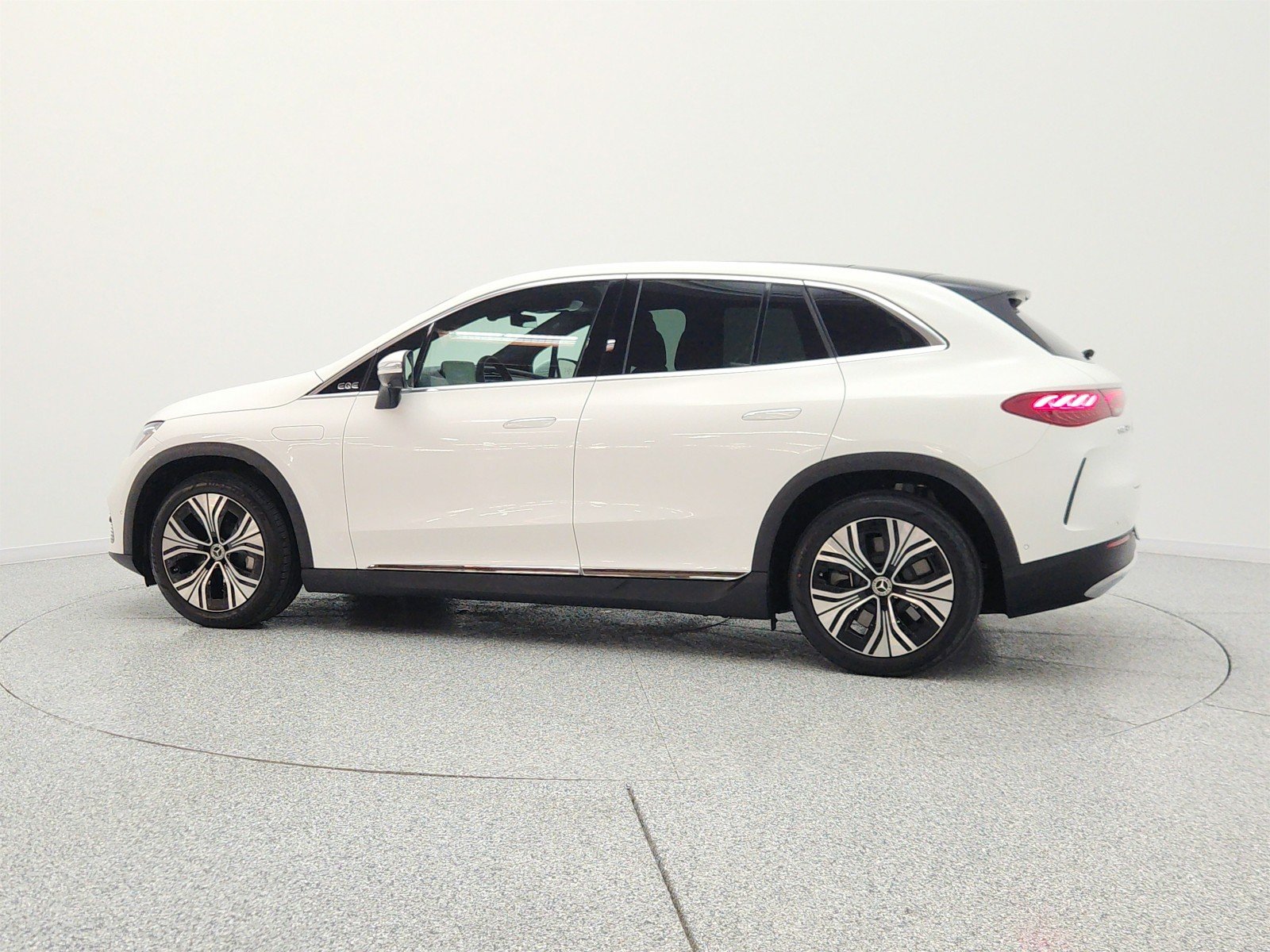 Certified Used 2026 Polar White Mercedes-Benz EQE 320+ SUV image 8