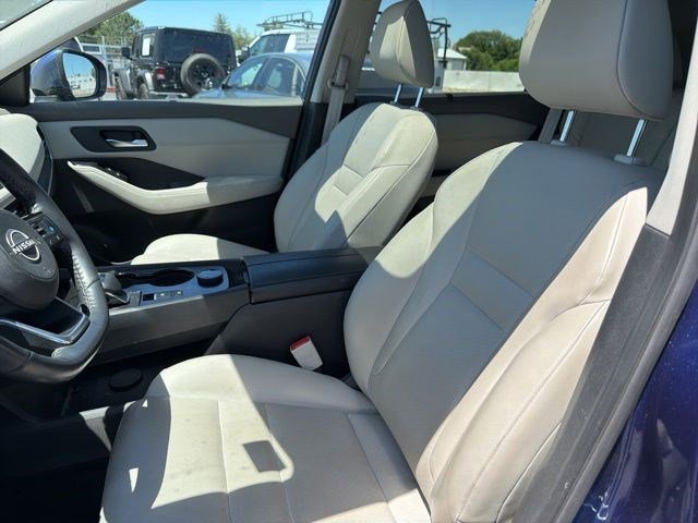 Used 2023 Caspian Blue Metallic Nissan SV image 10