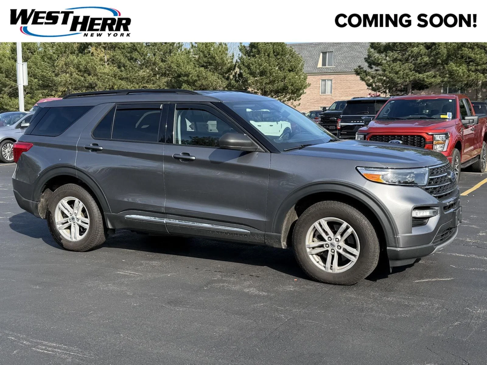 2022 Ford Explorer XLT 4WD's photo