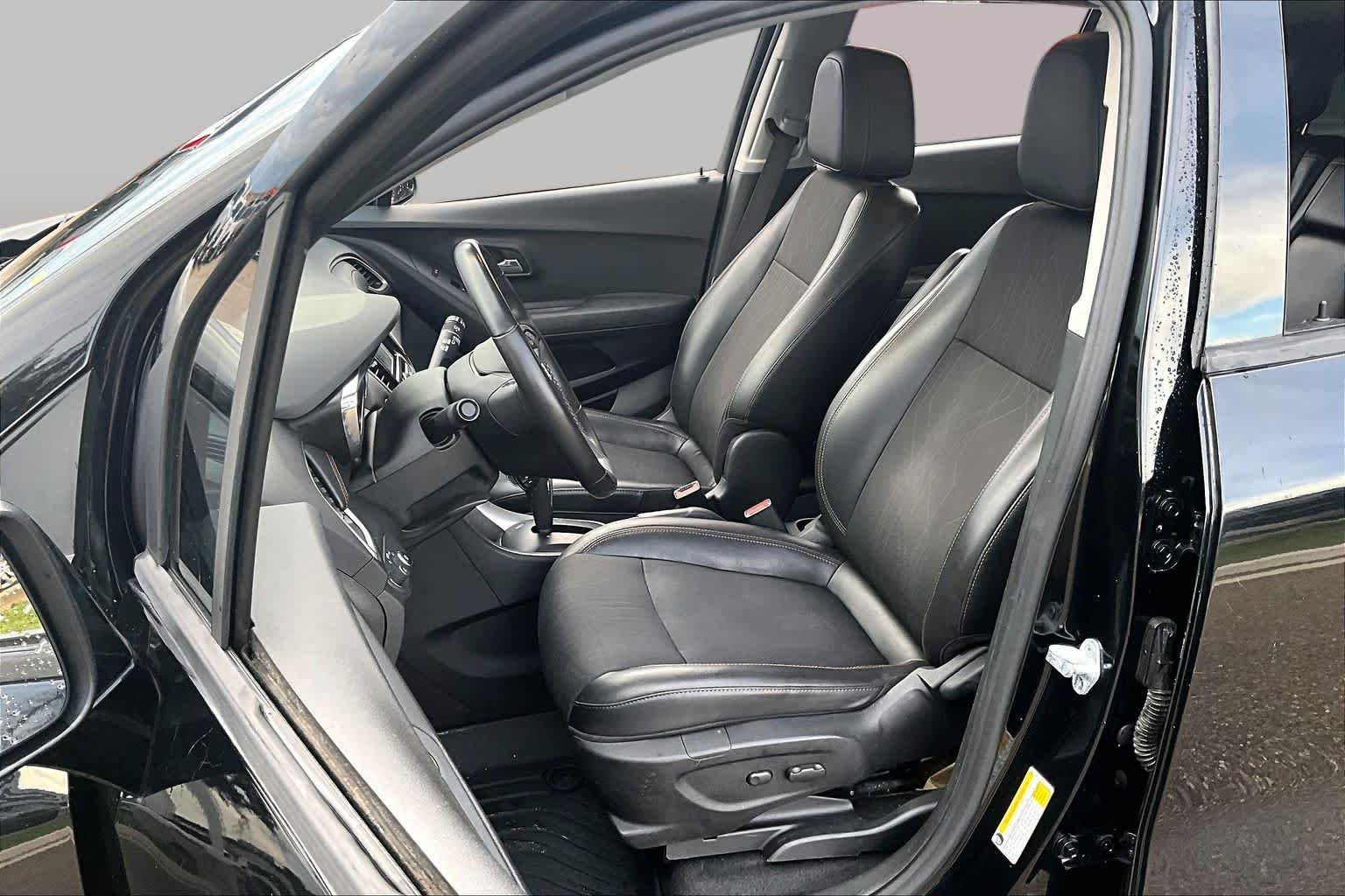 Used 2019 Mosaic Black Metallic Chevrolet LT image 8