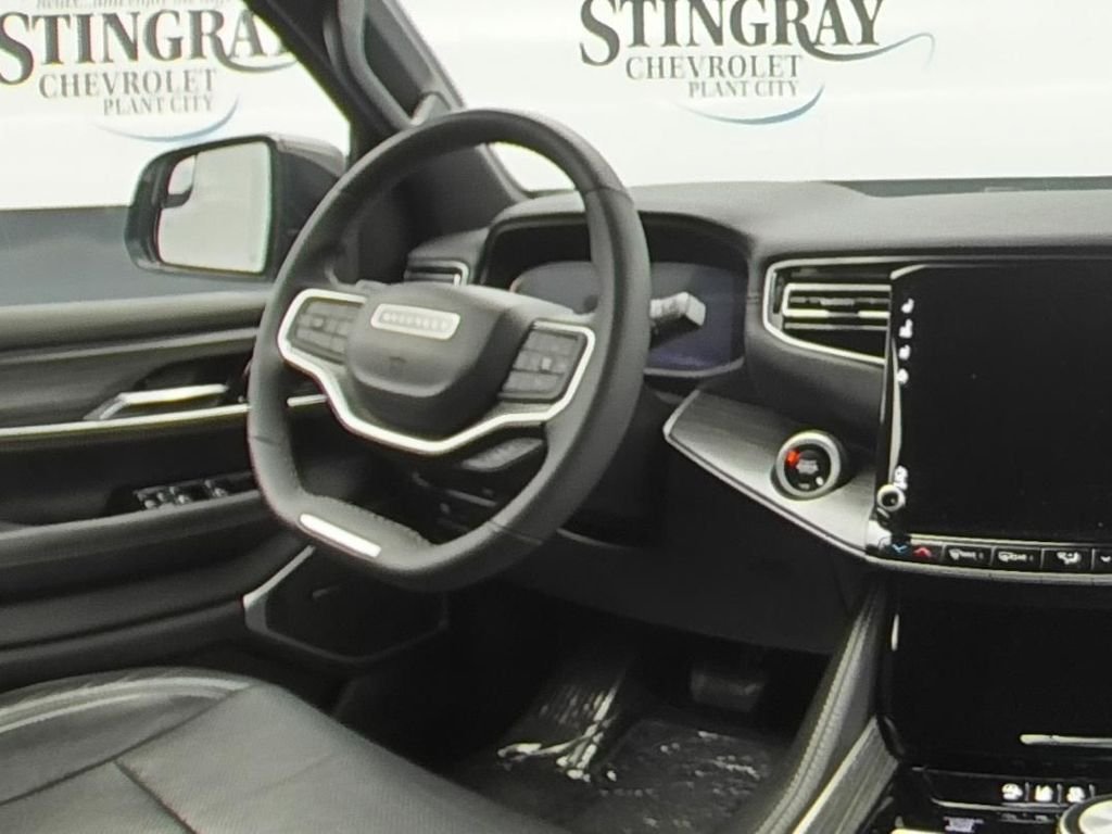 Used 2024 White Jeep Series II image 19