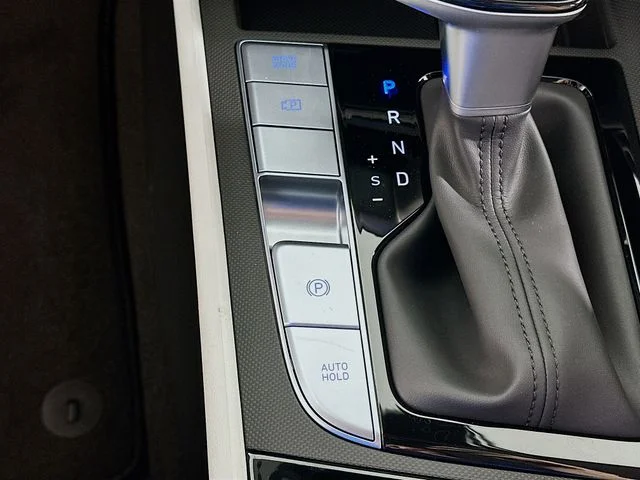 New 2026 Hyundai ELANTRA Limited